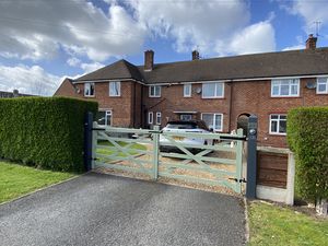 Gated Driveway- click for photo gallery